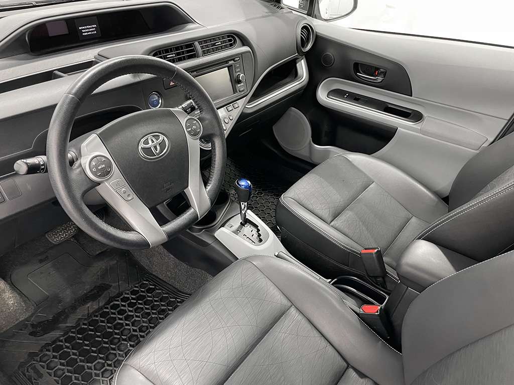 Toyota Prius C GR. TECHNOLOGIE - HYBRIDE - CUIR - TOIT OUVRANT 2014