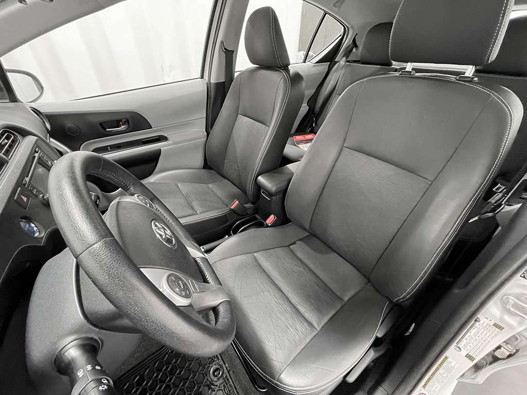 Toyota Prius C HYBRIDE - CUIR - SIEGES CHAUFFANTS - TOIT OUVRANT 2014