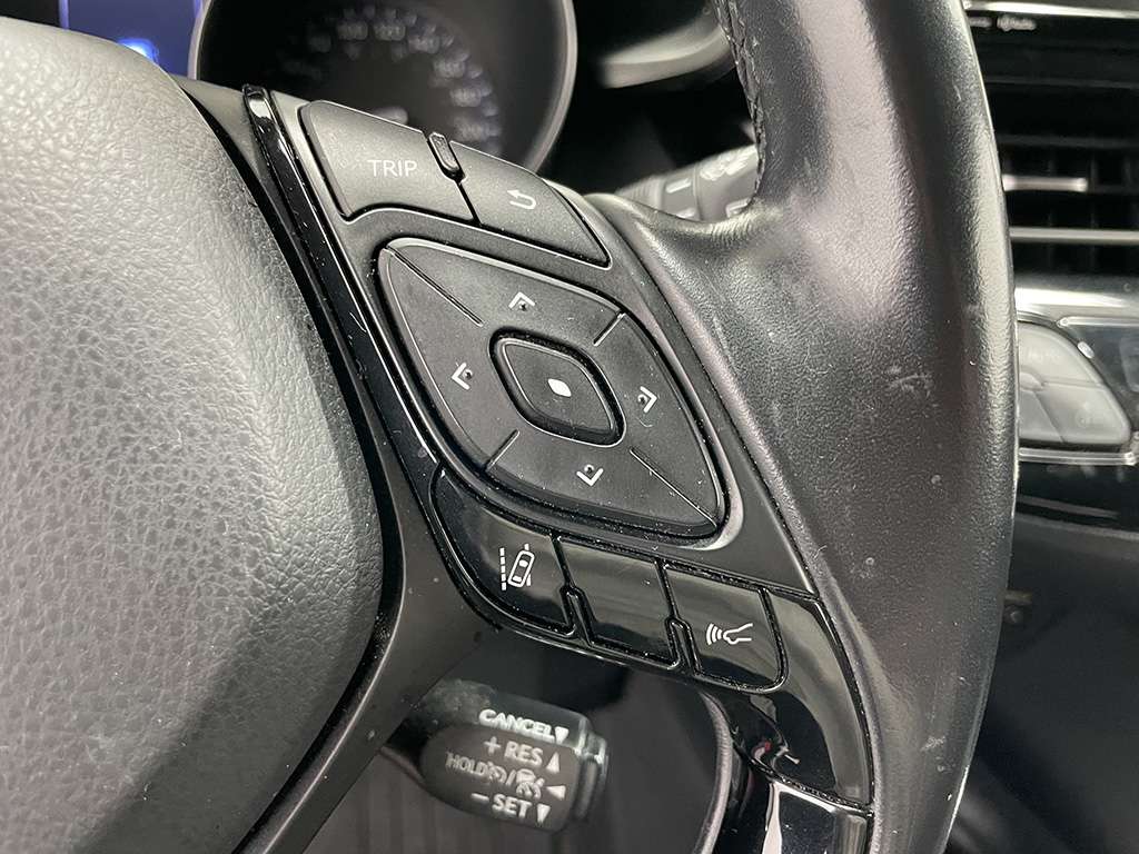 Toyota C-HR XLE PREMIUM - SIEGES CHAUFFANTS - BLUETOOTH 2018