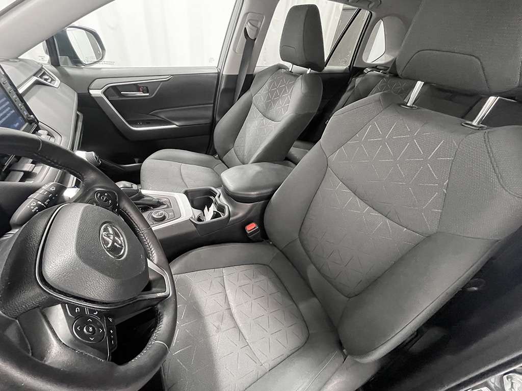 Toyota Rav4 XLE HYRBIDE AWD - TOIT OUVRANT - SIEGES CHAUFFANTS 2021