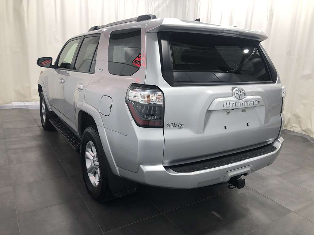 Toyota 4Runner SR5 - 7 PASSAGERS - TOIT OUVRANT - INT. CUIR 2023