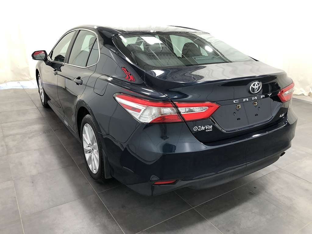 Toyota Camry LE - SIEGES CHAUFFANTS - BLUETOOTH 2019