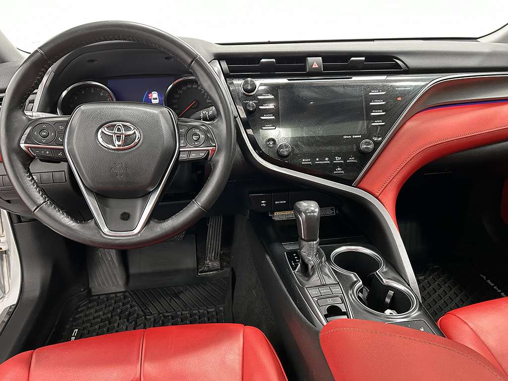 Toyota Camry XSE  - INT. CUIR ROUGE - TOIT OUVRANT - TOIT NOIR 2019