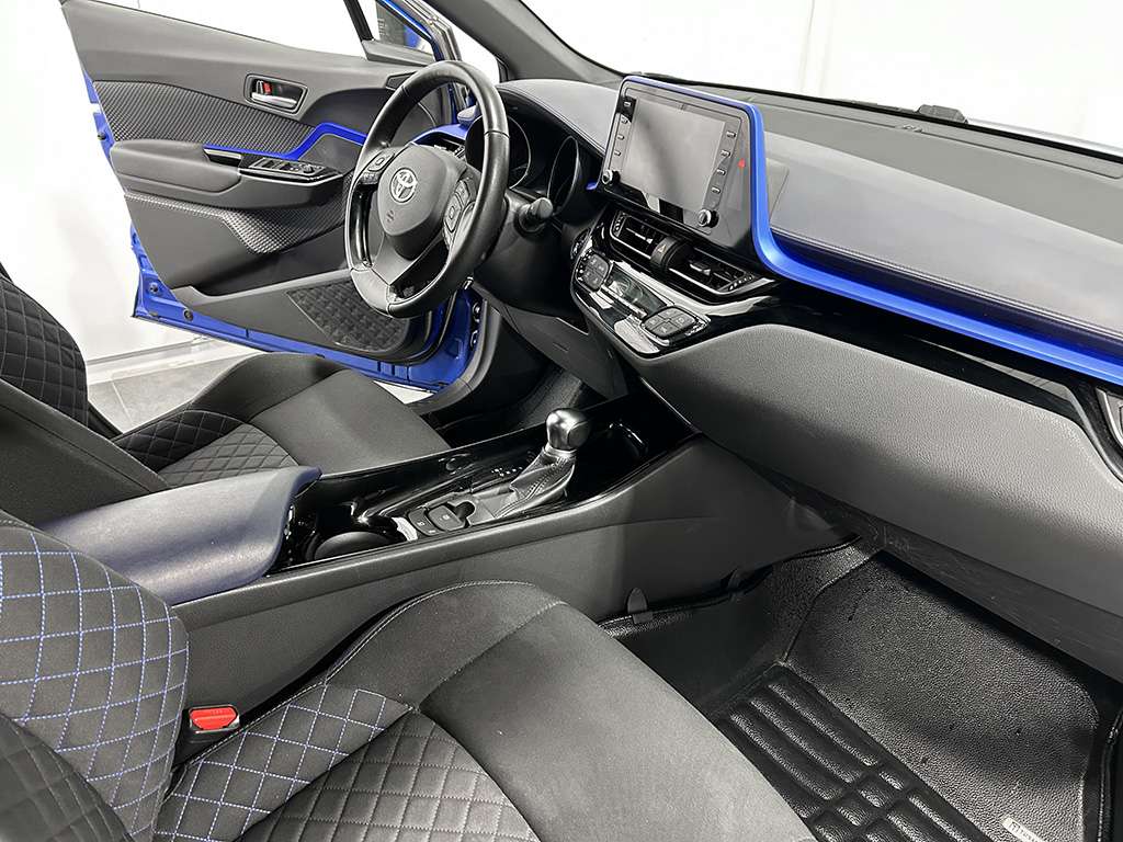 Toyota C-HR XLE PREMIUM - VOLANT CHAUFFANT - SIEGES CHAUFFANTS 2020
