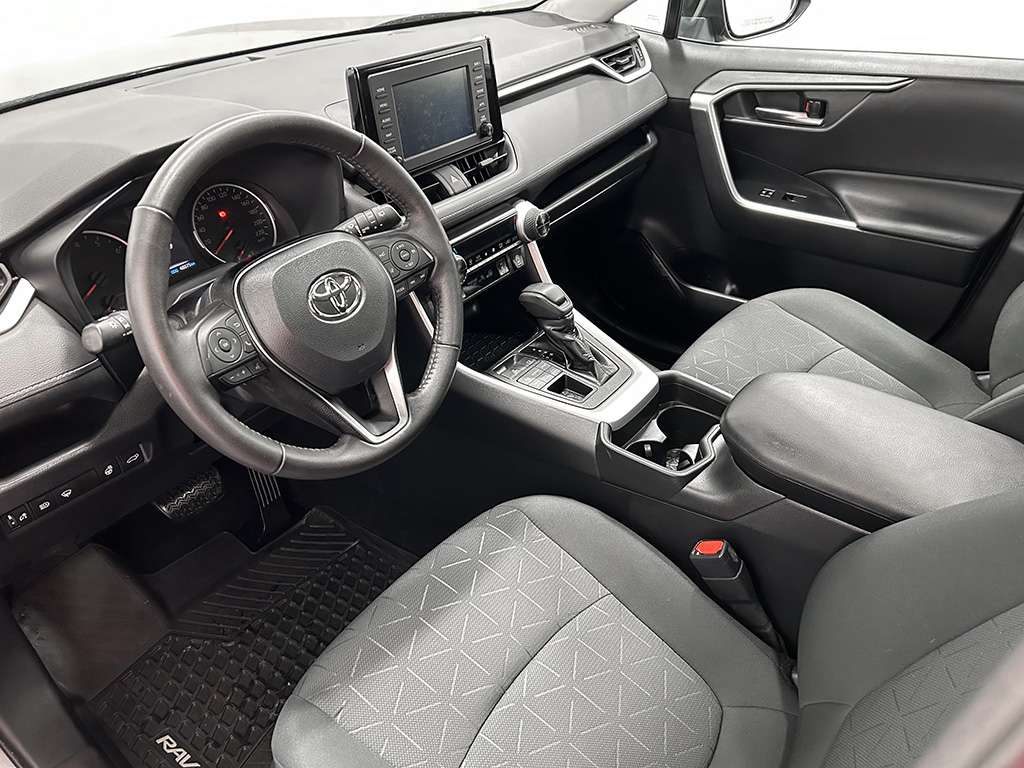 Toyota Rav4 XLE AWD - TOIT OUVRANT - VOLANT CHAUFFANT 2021