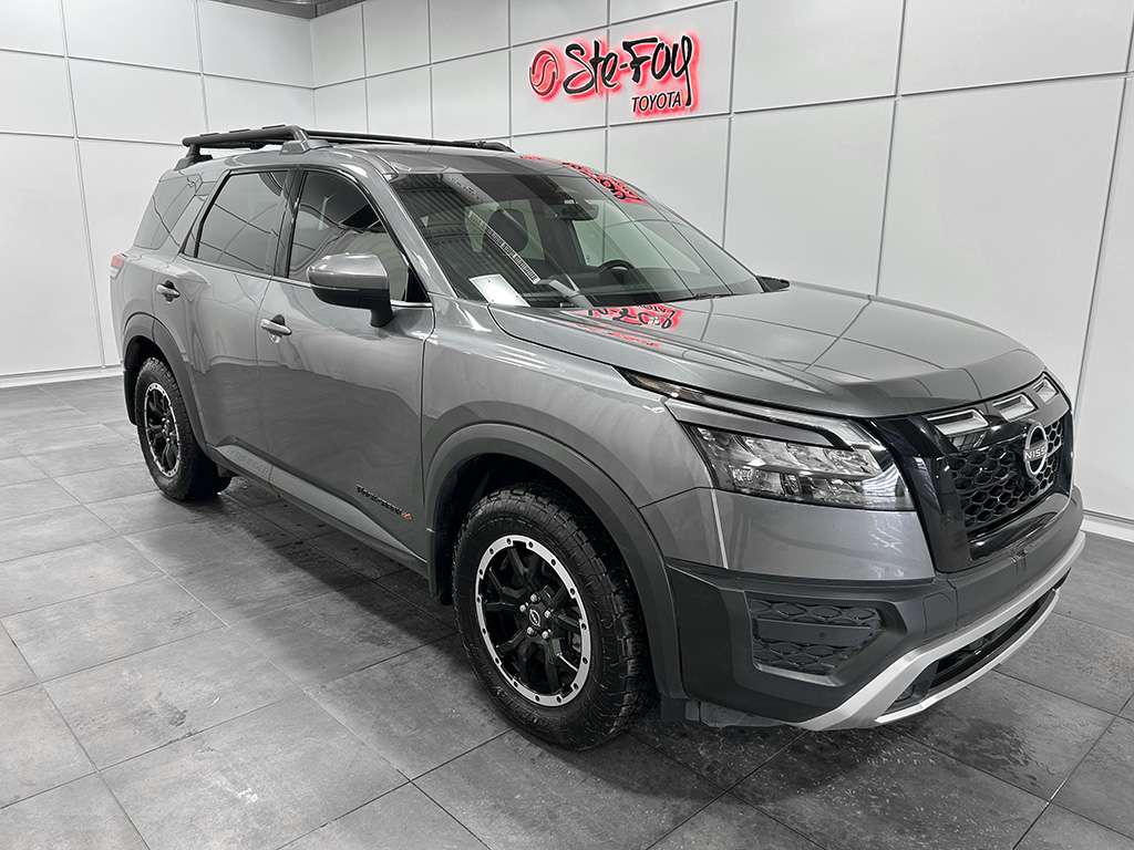 2025 Nissan Pathfinder SV 4WD