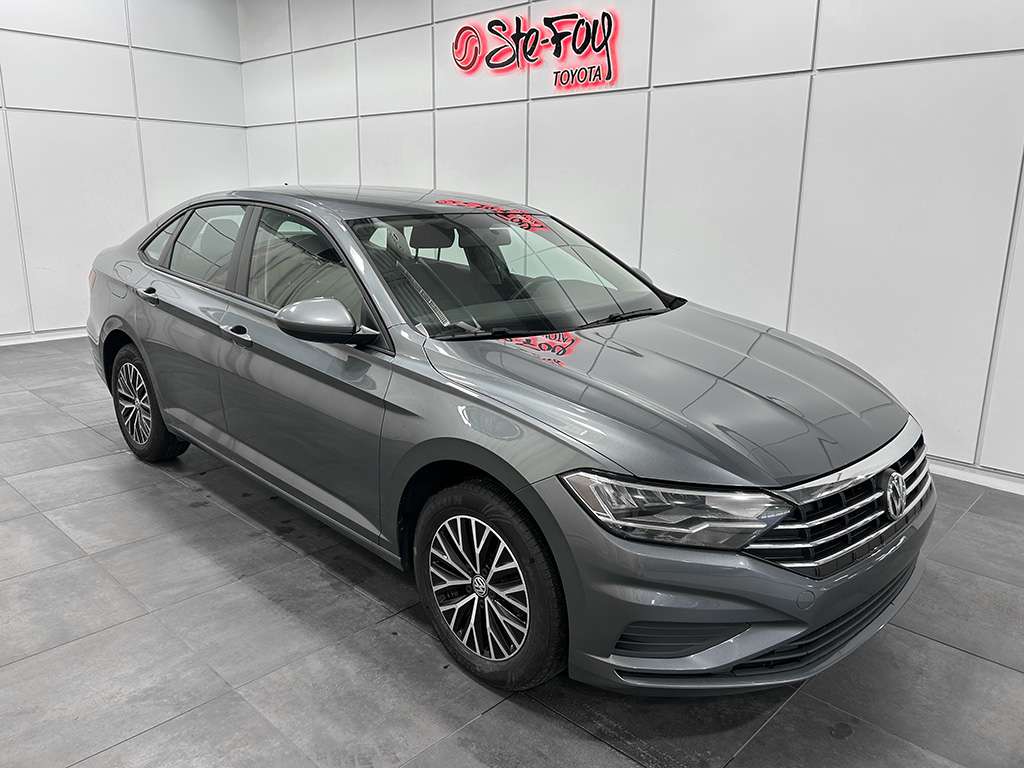 Gray (Gris foncé) 2020 Volkswagen Jetta SE FWD Sedan Front-Wheel Drive Automatic