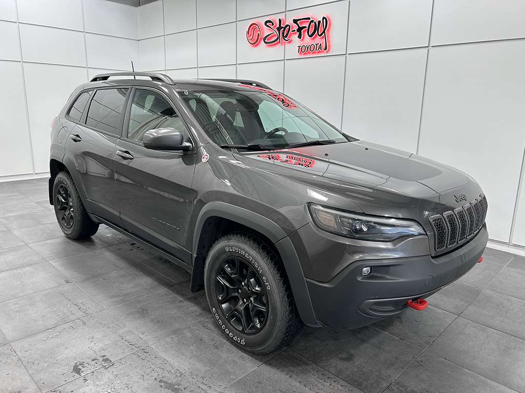 Gray 2020 Jeep Cherokee Trailhawk 4WD SUV / Crossover Four-Wheel Drive Automatic