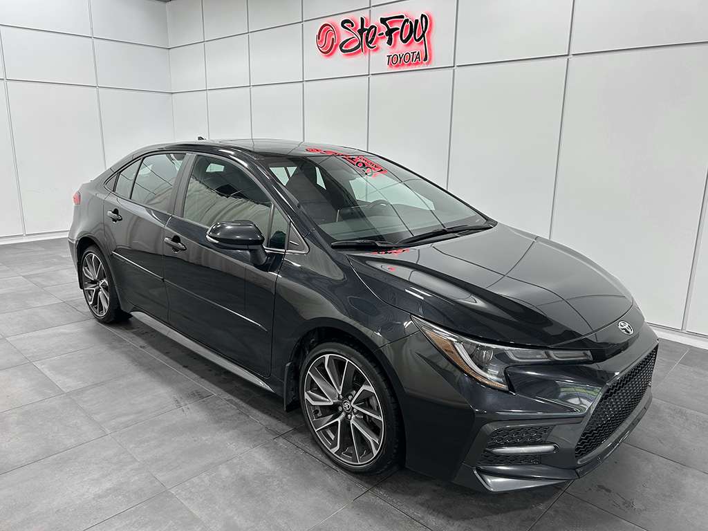 Black 2022 Toyota Corolla SE FWD Sedan Front-Wheel Drive Continuously Variable Transmission