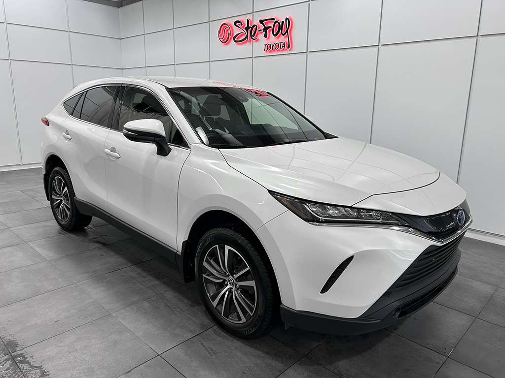 White 2022 Toyota Venza SUV / Crossover All-Wheel Drive Automatic