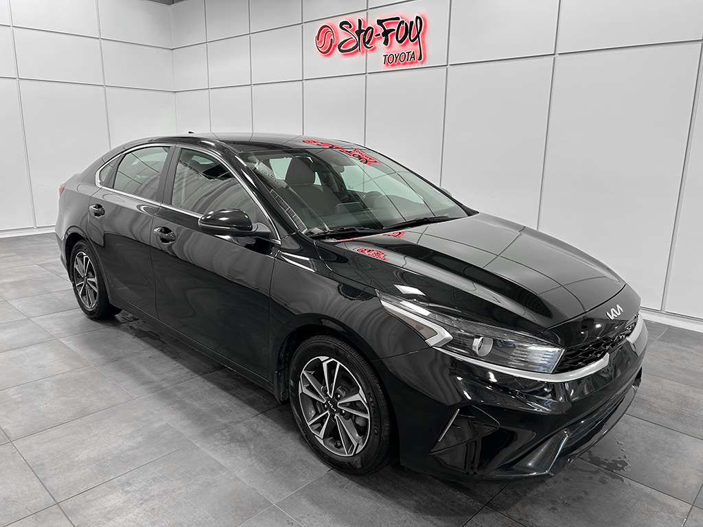 Black 2023 Kia Forte Sedan Automatic