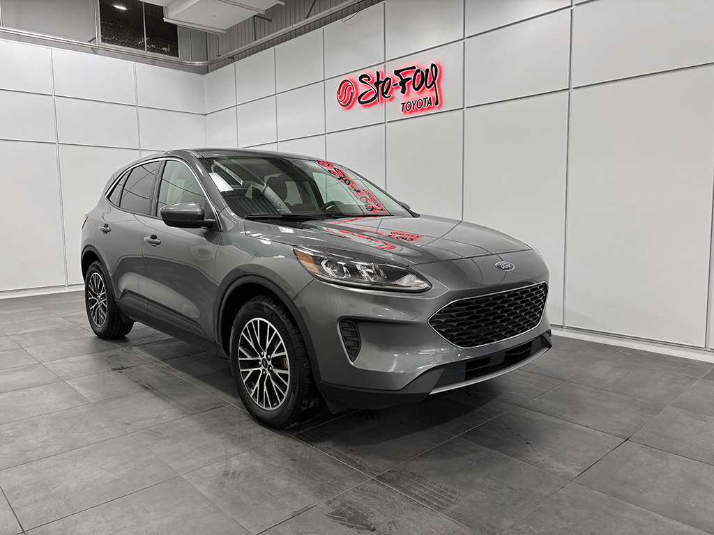 Gray 2021 Ford Escape Hybrid Plug-in SUV / Crossover Front-Wheel Drive Automatic