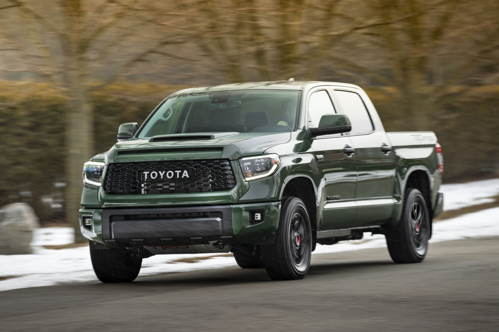 Devant du Toyota Tundra 2020 vert